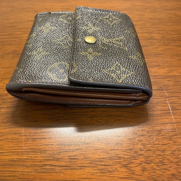 Clearance!  Authentic Louise Vuitton Wallet TH0976 - Picture 9 of 15